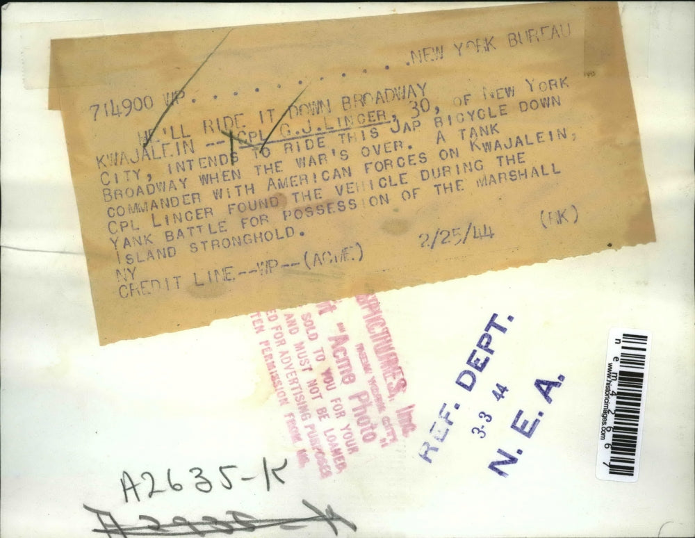 1944 Press Photo KwajeleCpl GJ Linger rebuilds Japanese bike for use on island