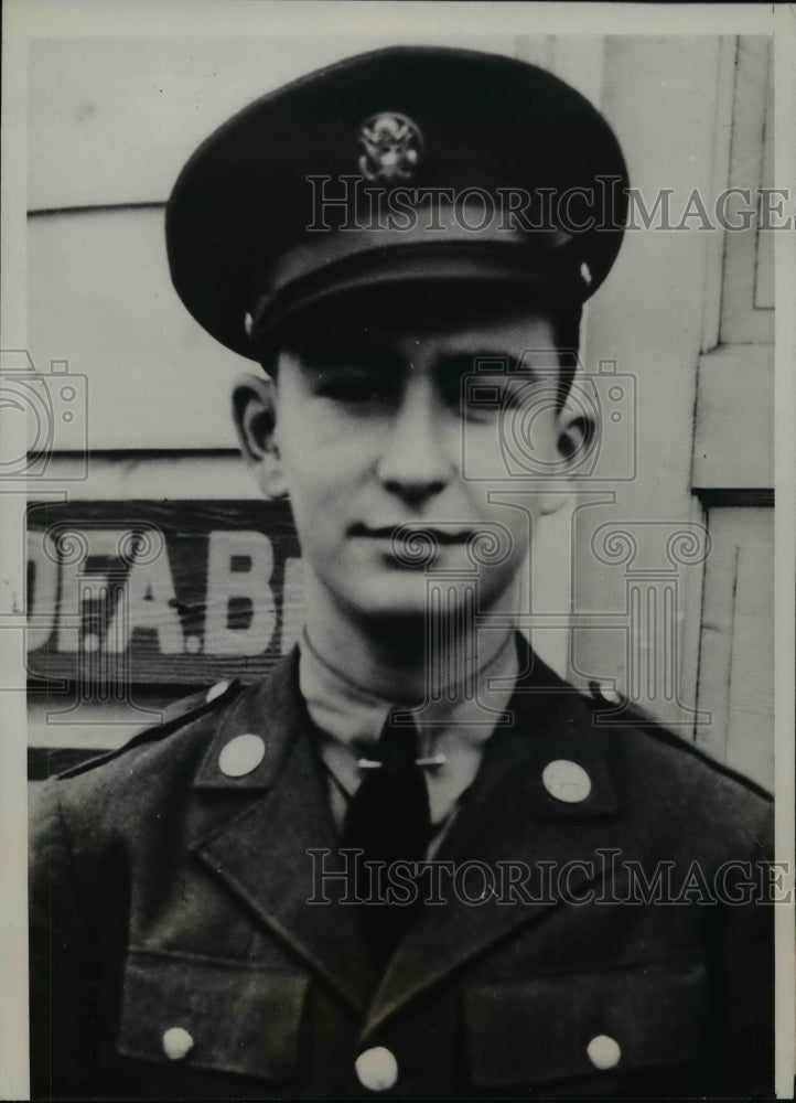 1940 Press Photo Ft Cutter Mich Pvt Harrry Wohlfell Jr age 15 youngest in Army