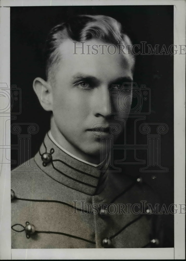 Load image into Gallery viewer, 1938 Press Photo West Point graduate in 1938 Henry L Crouch Jr - nem43605
