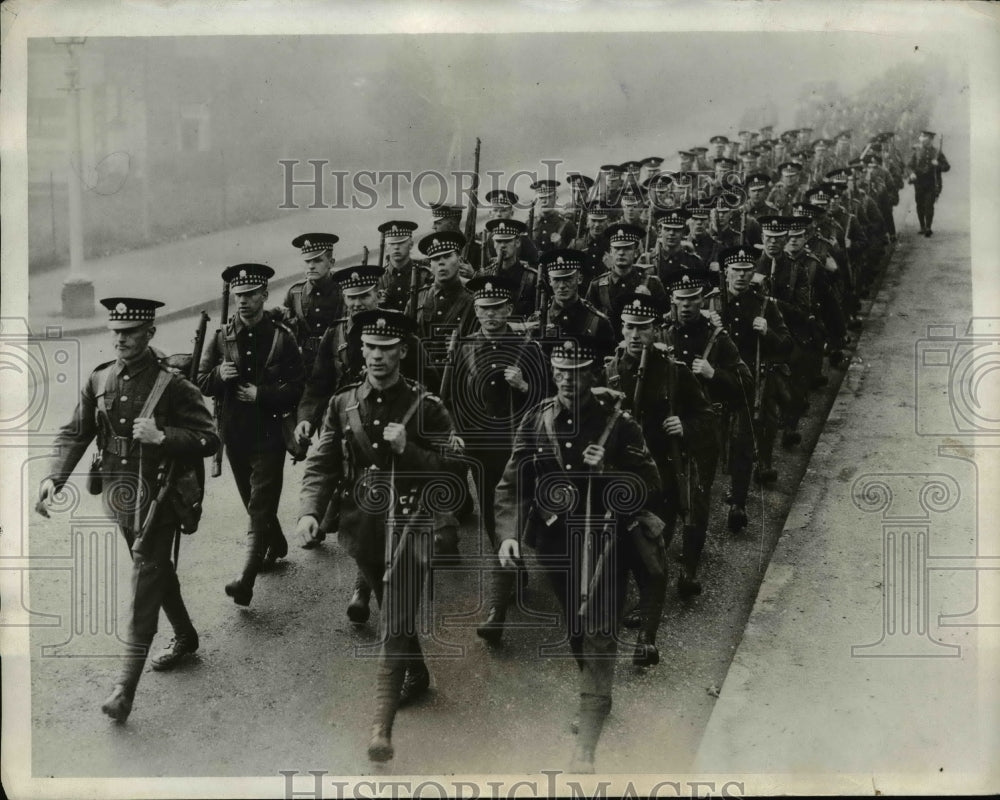 1931 Press Photo Scottish guards on economy march from Aldershot - nem44147