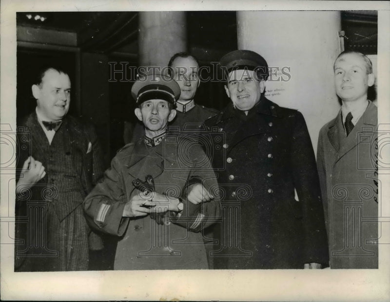 Load image into Gallery viewer, 1944 Press Photo Allied Armistice Commission Members Arrive in Helsinki, Finland
