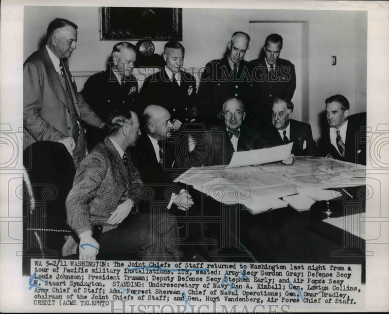 Load image into Gallery viewer, 1950 Press Photo Washington DC Joint Chiefs of Staff meeting Army Scy Godon Gray
