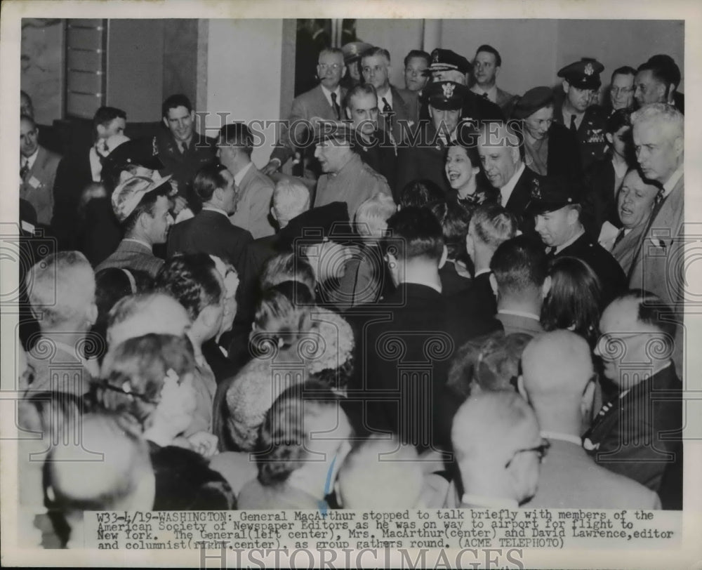 1951 Press Photo Gen MacArthur Talks with American Society of Newspaper Editors