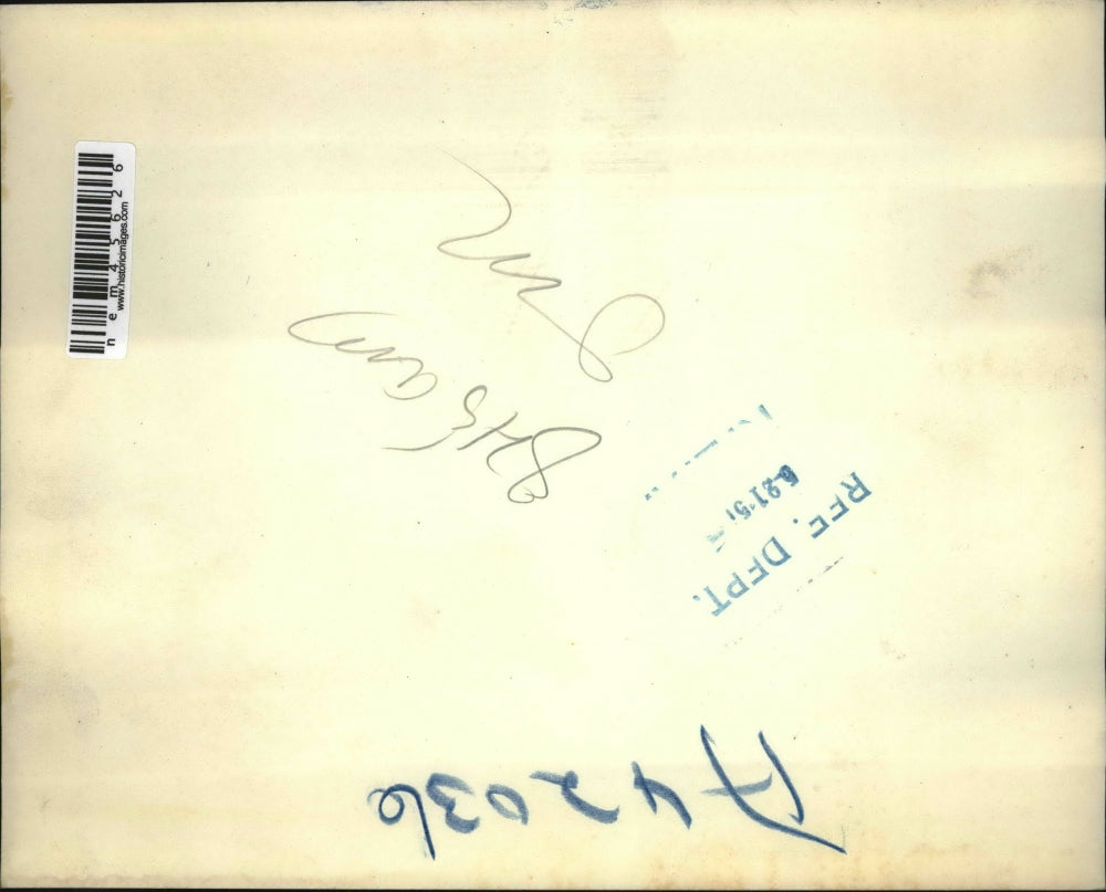 1951 Press Photo Gen, Mrs MacArthur, Their Son Arthur Arriving in Chicago