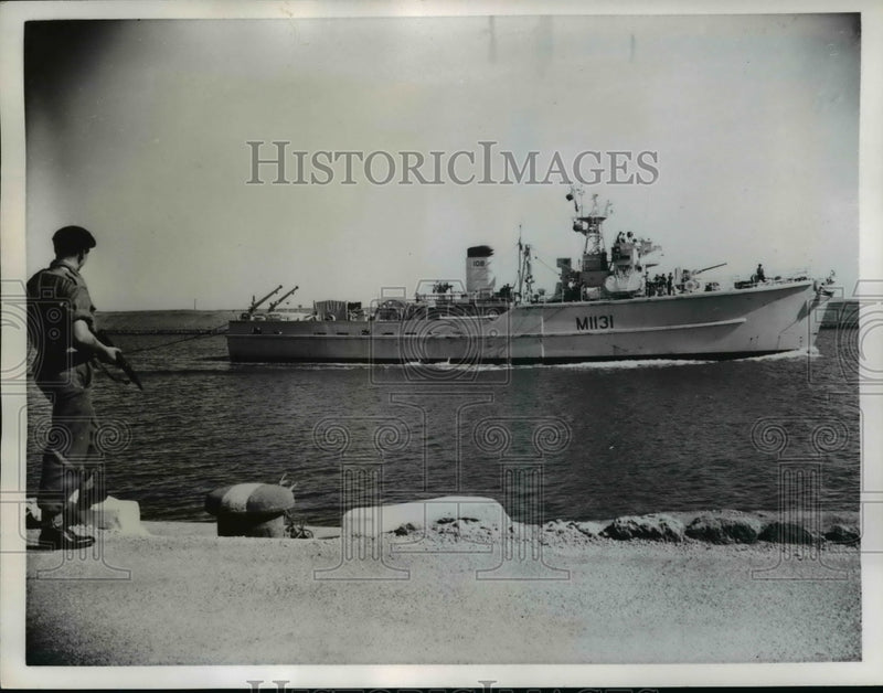 Load image into Gallery viewer, 1956 Press Photo Minesweeper of the British Royal Navy Drags Suez Canal Egypt
