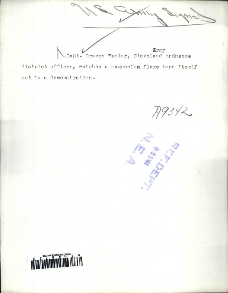 1944 Press Photo Capt Graves Taylor Cleveland Ordnance District Officer