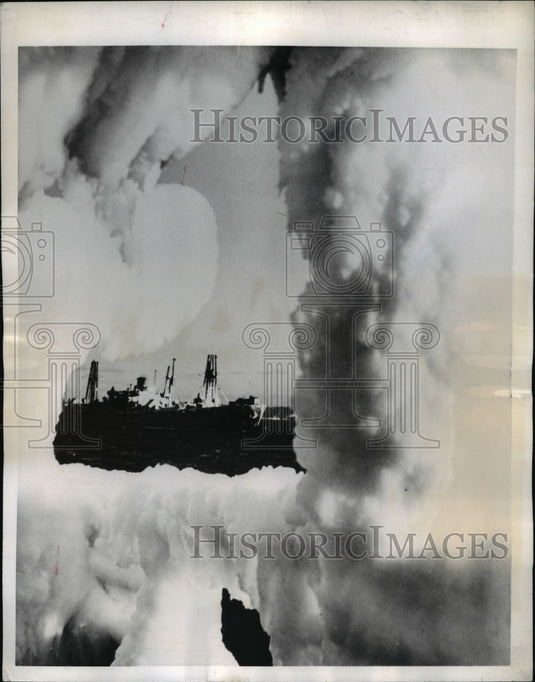 1944 Press Photo Royal Canadian Navy Corvette Comes Back From North Atlantic