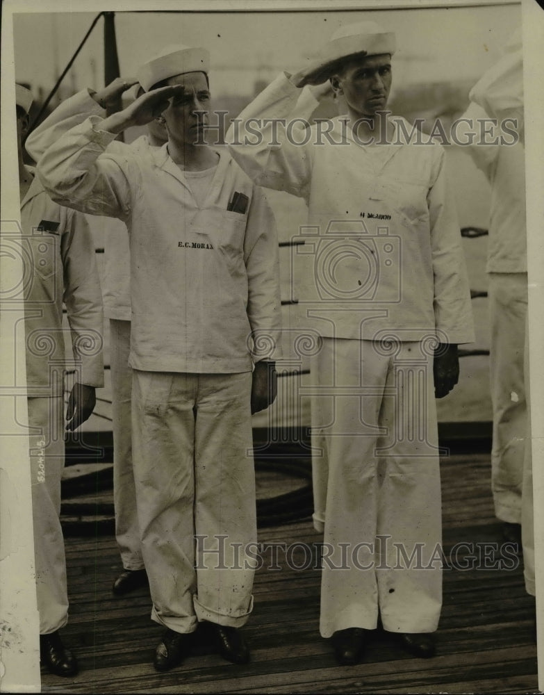 Load image into Gallery viewer, 1916 Press Photo Citizens Sailors E.C. Moran and H.McAdoo on the U.S.S. Maine

