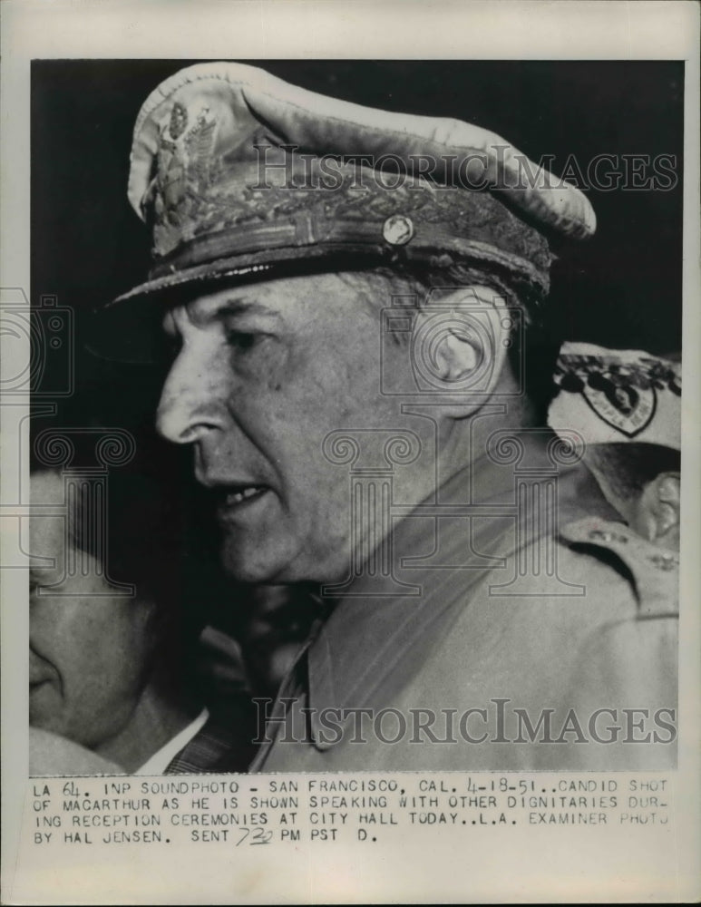 1951 Press Photo Candid shot of Gen Douglas MacArthur at reception - nem49858