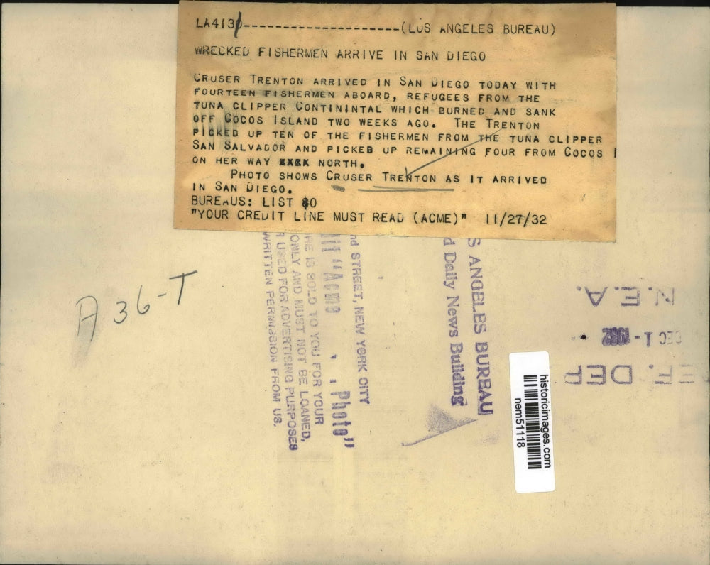 1932 Press Photo Cruser Trenton arriving at San Diego with 14 fishermen aboard