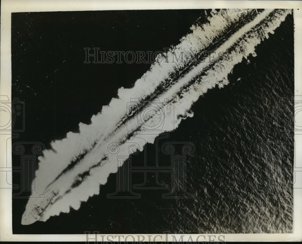 1942 Press Photo Royal Air Force sails to pick up pilot landed in the sea.