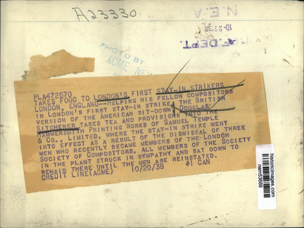 1938 Press Photo Douglas Kitchener during the London's stay in strike