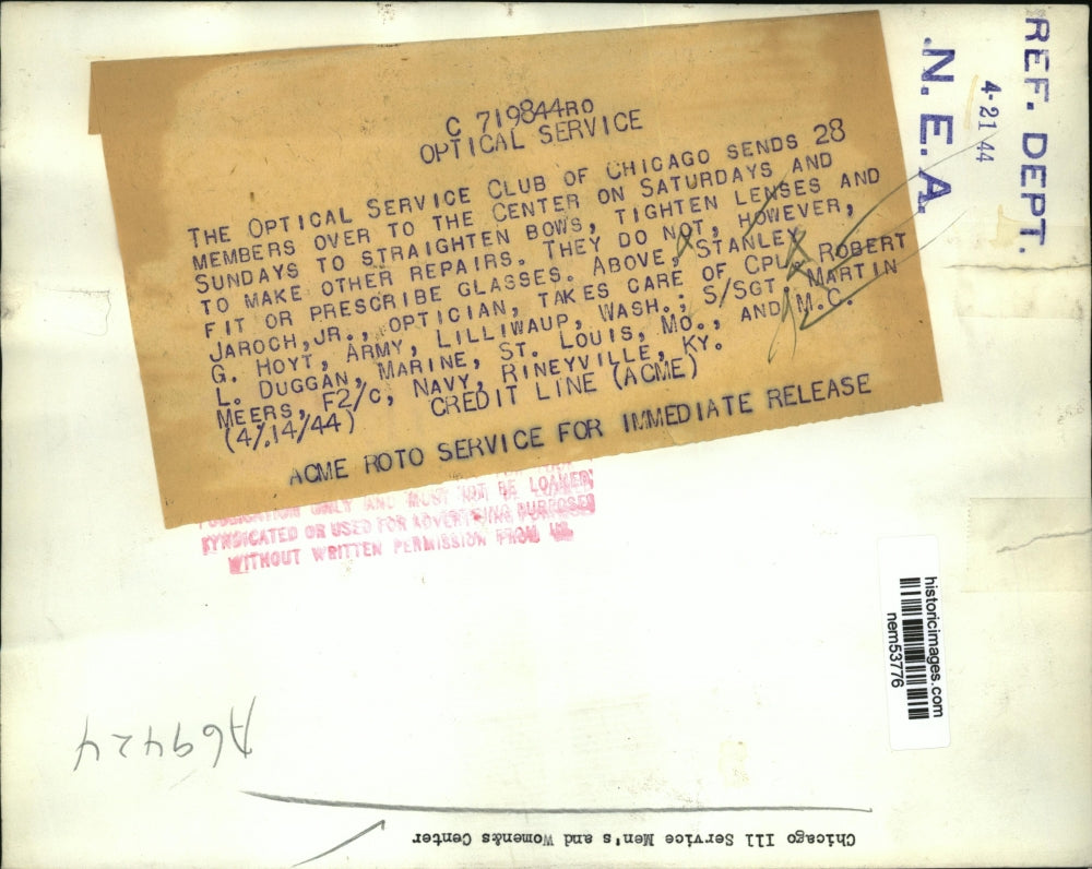 1944 Press Photo Optical Service Club of Chicago at Service Men and Women Center