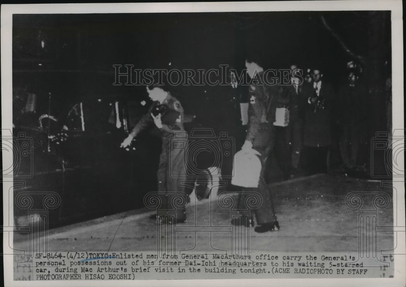 Load image into Gallery viewer, 1951 Press Photo Enlisted men of Gen MacArthur's office at his Tokyo office
