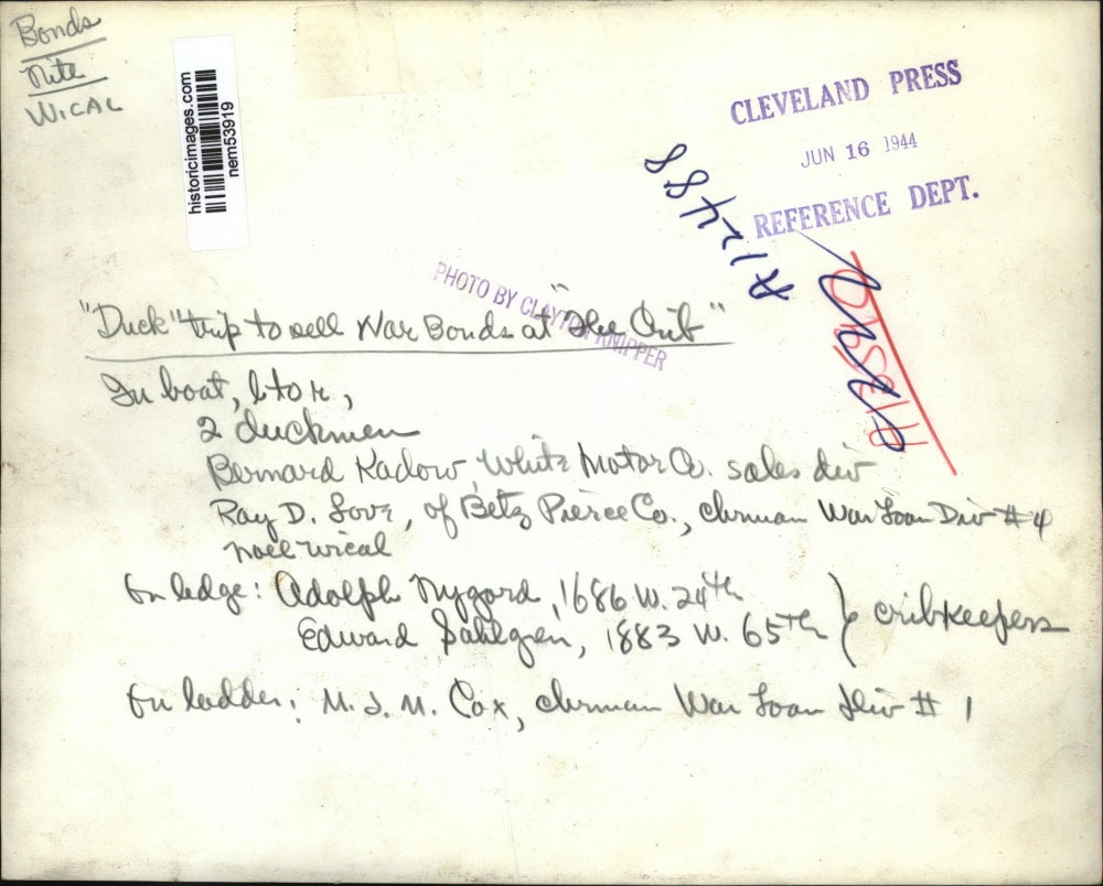 1944 Press Photo "Duck" Trip to Sell War Bonds at "The Club" - nem53919