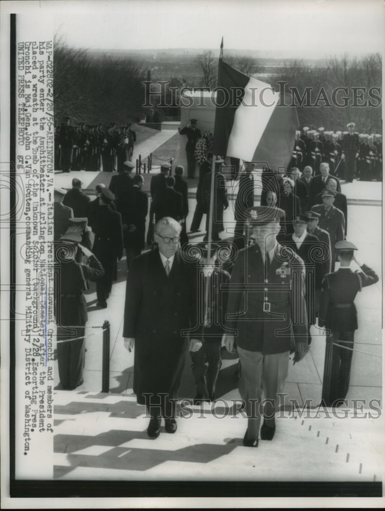 1956 Press Photo Italian President Giovanni Gronchi visits Arlington Cemetery