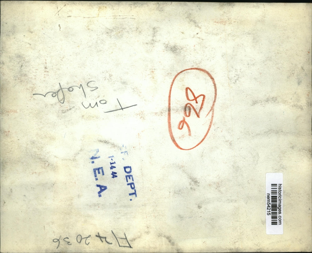 1944 Press Photo General Douglas MacArthur and Photographer Thomas Shafer