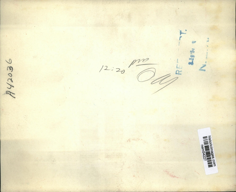 1951 Press Photo General Douglas MacArthur visits Korean Battlefront