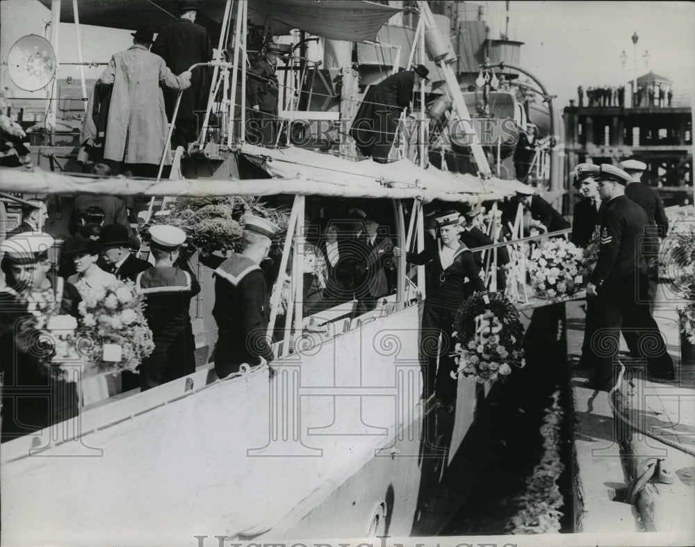 1939 Press Photo Wreaths for Thetis memorial service in Liverpool Bay