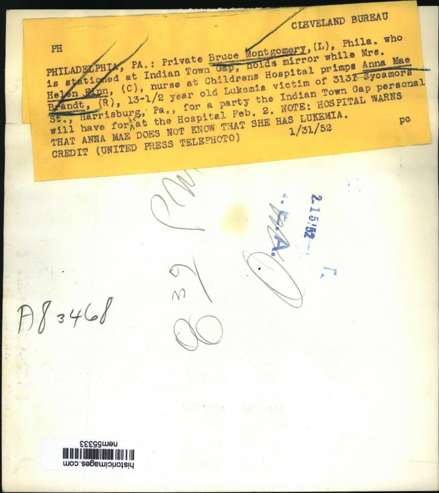 1952 Press Photo Bruce Montgomery and Children's Hospital nurse with a patient