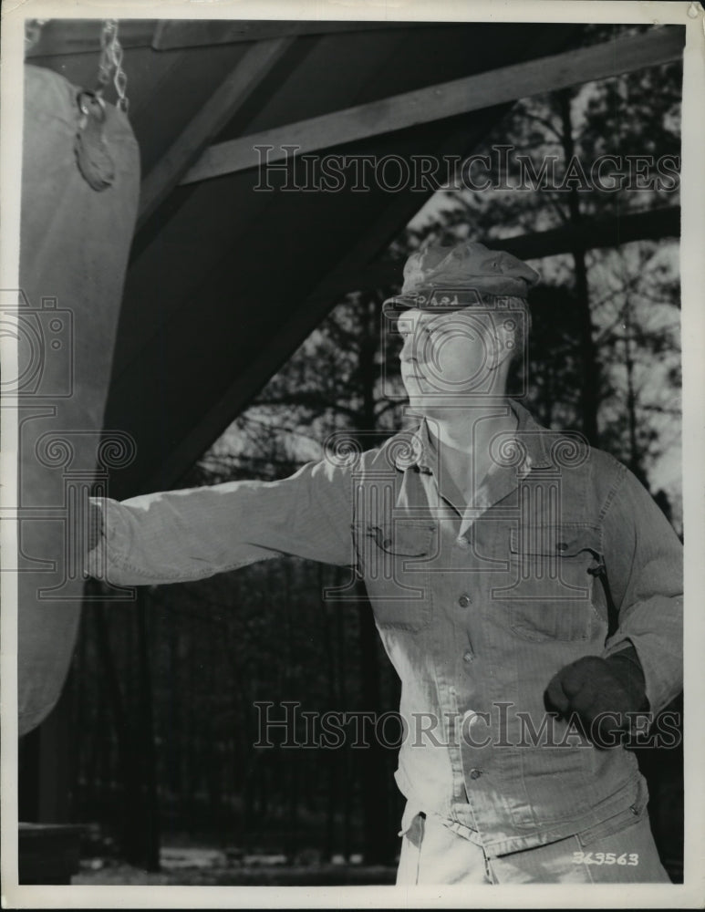 1951 Press Photo Pfc. John E.Demorat at Army Quartermaster Board Testing Agency