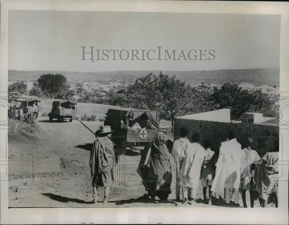 1936 Press Photo The British Red Cross trucks arrive in Harar from Kenya Colony