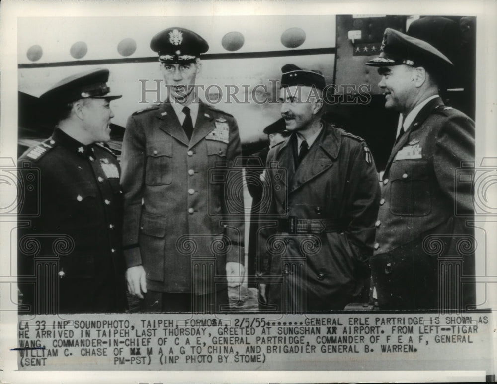 1955 Press Photo Gen. Partridge greeted by military officials after his arrival