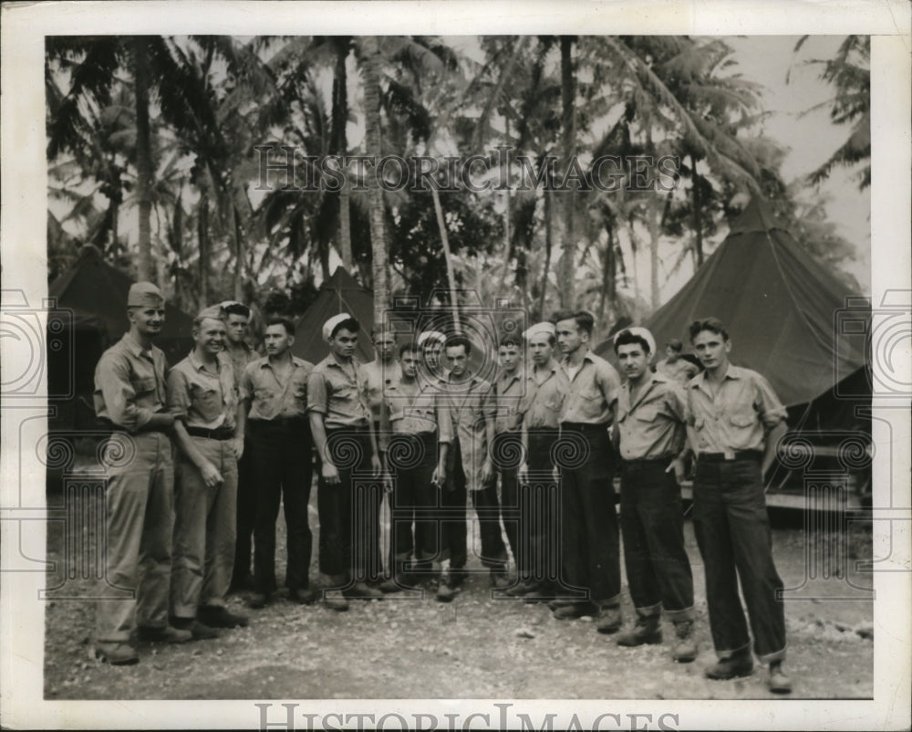1943 Press Photo U.S. Sailors Manning Guns On Helena Sunk by Japanese Torpedos