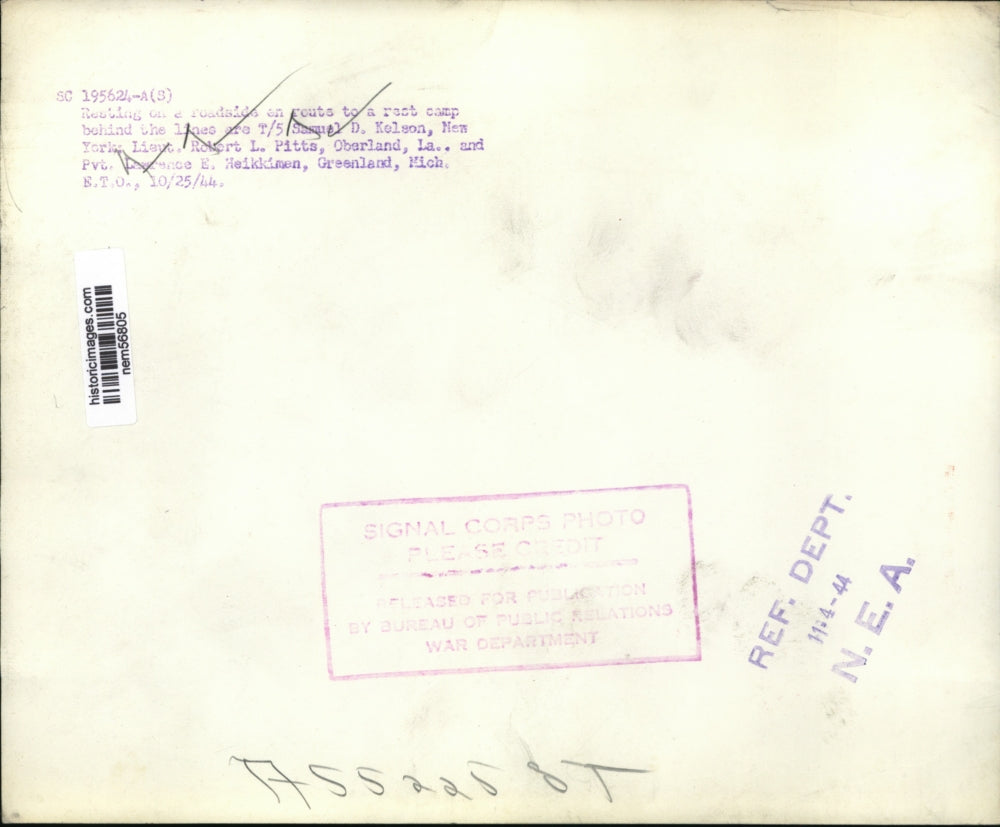 1944 Press Photo American Soldiers en route to a Rest Camp - nem56805