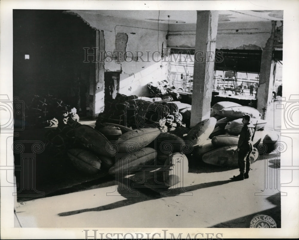 1944 Press Photo Packed supplies that will be sent to the paratroopers- Historic Images