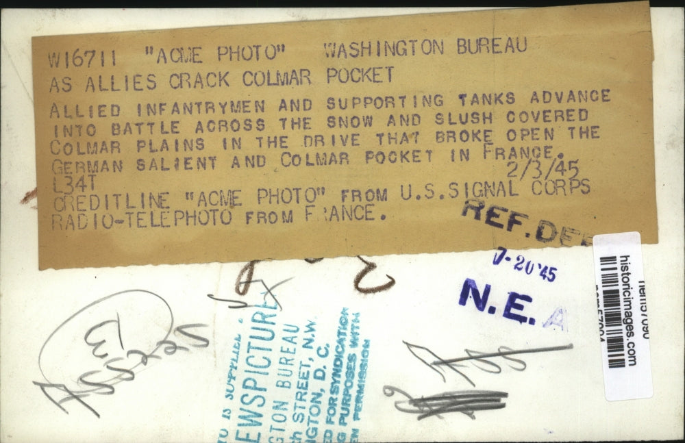 1945 Press Photo Allied Infantrymen & Supporting Tanks Battle Across Col-Mar