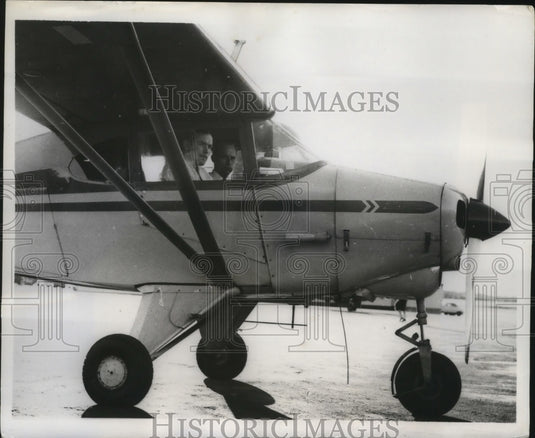 1959 Press Photo Boxing champion Johansson learns to become a licensed pilot