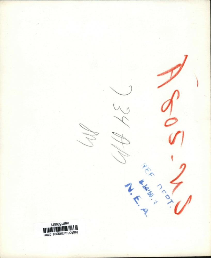 1950 Press Photo Pfc.Hun Toon of Vermont searches out Red Snipers in South Korea