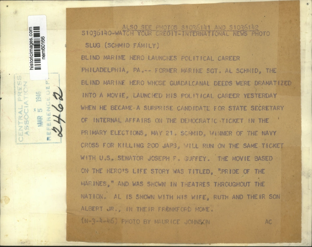 1946 Press Photo Former Marine Sgt. Al Schmid Blind U.S Marine Hero with Family