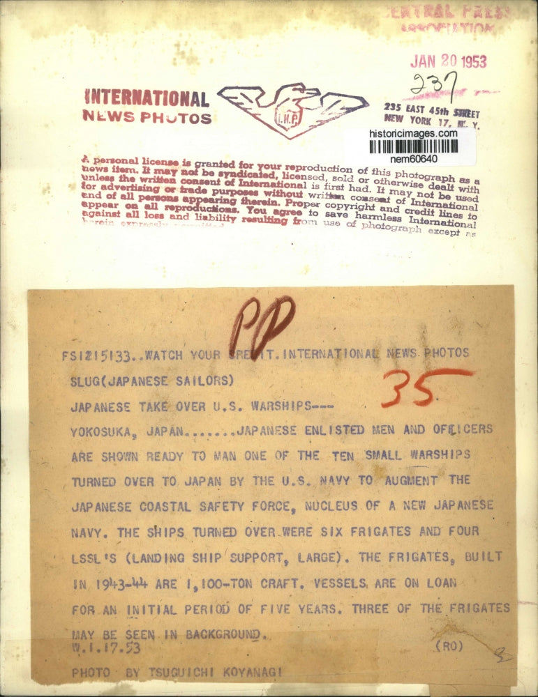 1953 Press Photo Japanese Sailors take over the American Warship in Yokosuka