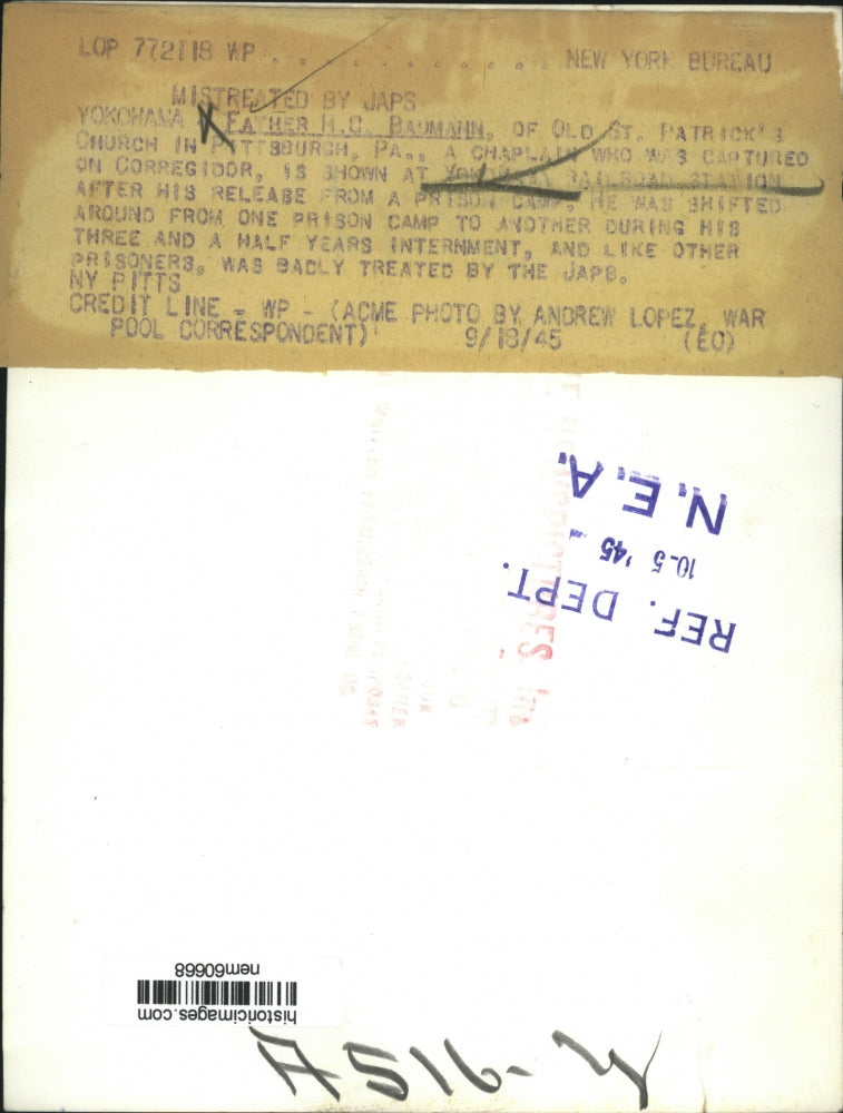 1945 Press Photo Captured Father H.C Badmann released in Japanese Prison Camp
