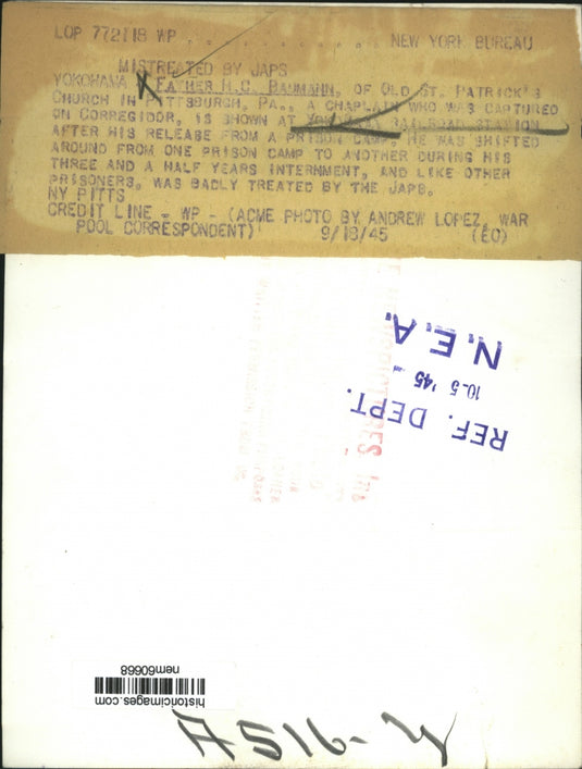 1945 Press Photo Captured Father H.C Badmann released in Japanese Prison Camp