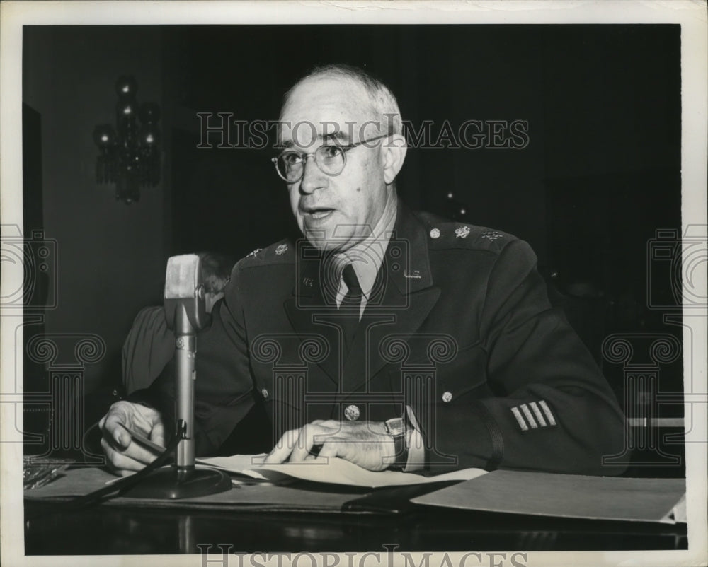 1951 Press Photo General Omar Bradley testifies before House Committee hearing