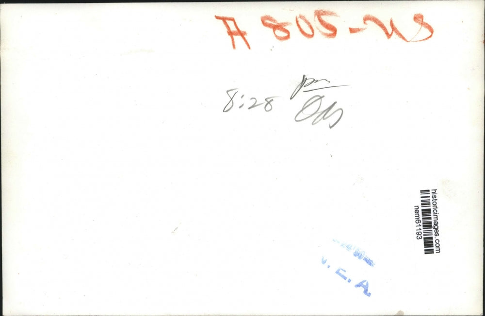 1950 Press Photo American medium tanks hit North Korean Positions - nem61193