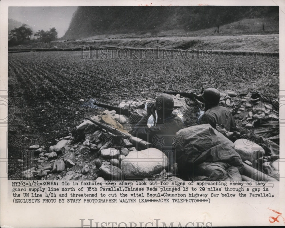 1951 Press Photo GIs keep watch & guard the 38th Parallel supply line, Korea- Historic Images