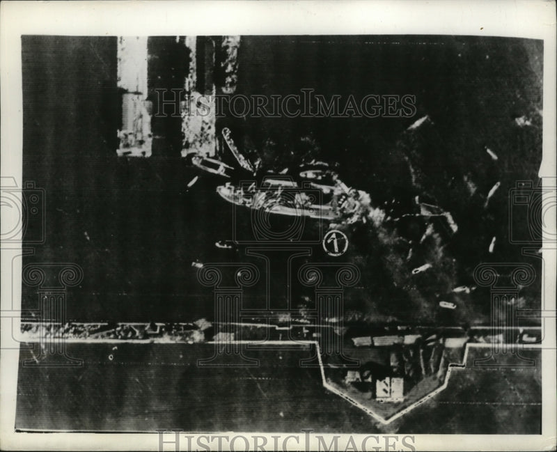 Load image into Gallery viewer, 1941 Press Photo Destroyed Soviet Battleship because of Stukas Bombing
