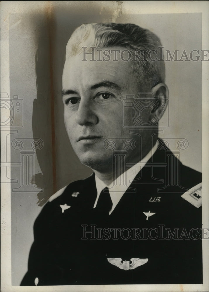 1942 Press Photo General Asa Ducan of American Army Air Force arrives London