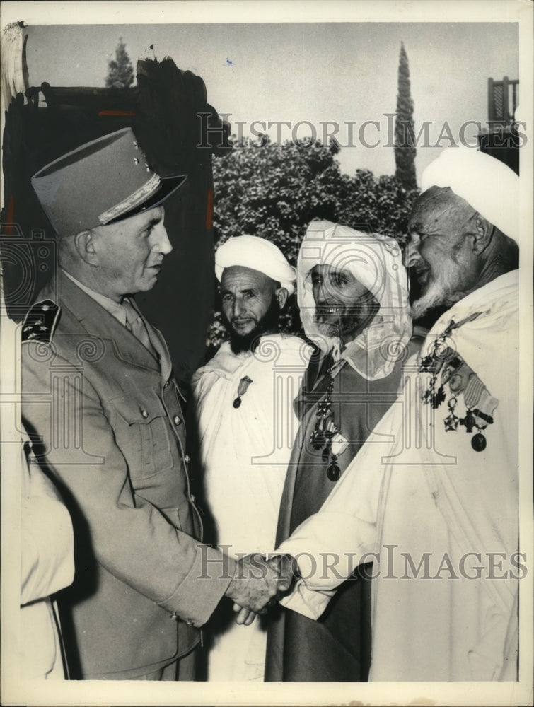 Load image into Gallery viewer, 1955 Press Photo Gen.Pierre Boyer De Latour with Caids at Holy City of Meknes
