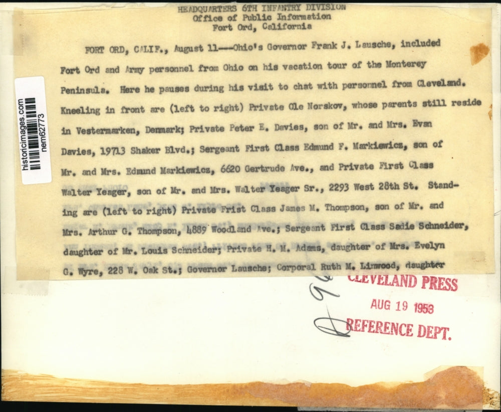 1953 Press Photo Ohio's Governor Frank J. Lausch on vacation tour of Monterey