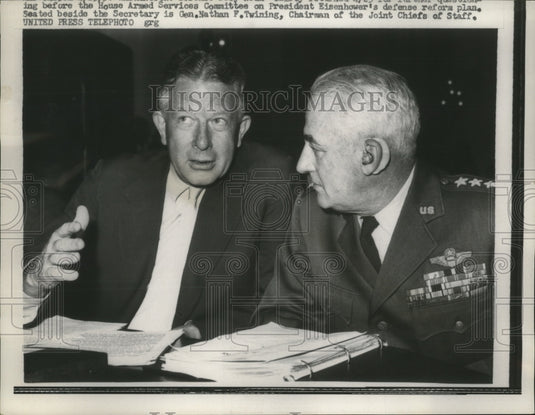 1958 Press Photo Defense Secretary Neil McElroy appears before the House trial