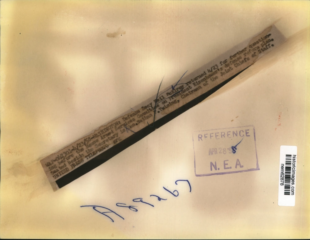 1958 Press Photo Defense Secretary Neil McElroy appears before the House trial