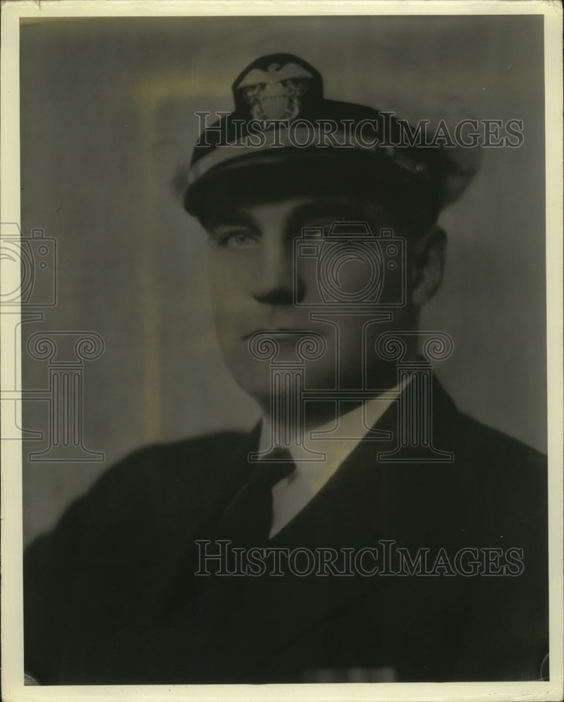 Load image into Gallery viewer, 1944 Press Photo Captain John H. Brown Jr. of United States Navy - nem63549
