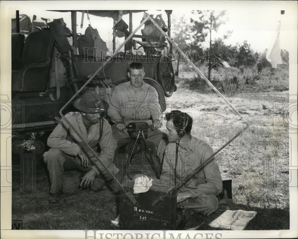 1941 Press Photo Members of the 147th Infantry operated Radio in Camp Polk Ia.