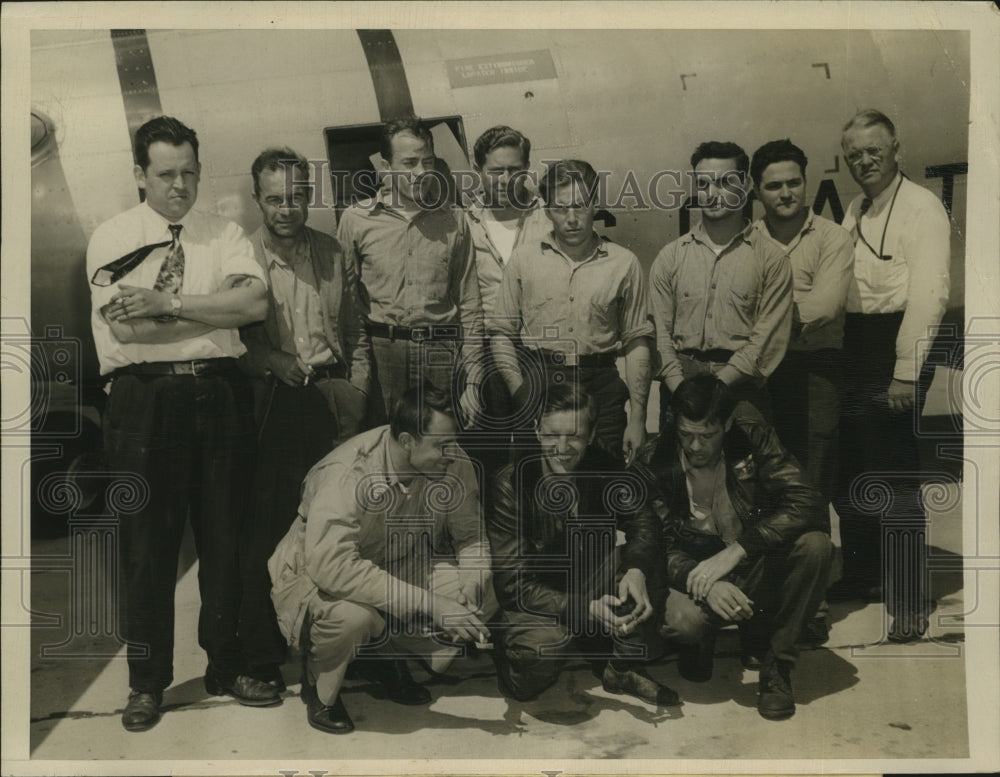 1947 Press Photo Crew members of the ill fated Bessie rescued by the Coast Guard