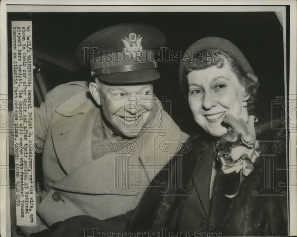 1951 Press Photo General Dwight Eisenhower and wife arrives at National Airport